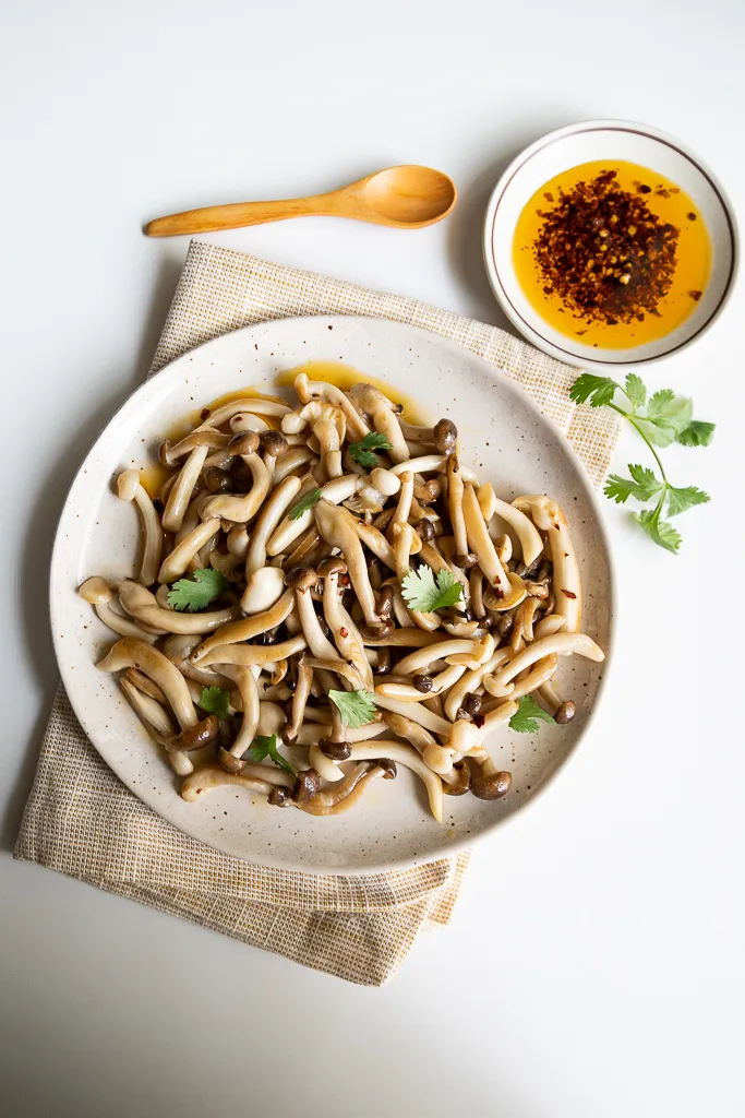 “Acı Yağda Sotelenmiş Pioppino” başlıklı tarifin fotoğrafı (Mushroom Council)