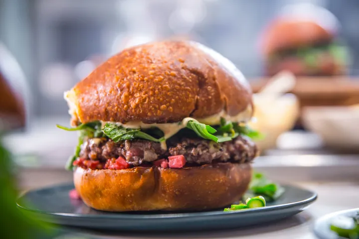 “Fırınlanmış Mantarlı Burger” başlıklı tarifin fotoğrafı (Mushroom Council)