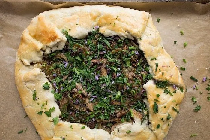 “Mantarlı Açık Börek” başlıklı tarifin fotoğrafı (Mushroom Council)