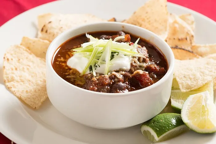 “Mantarlı Acılı Chili” başlıklı tarifin fotoğrafı (Mushroom Council)