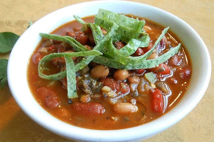 “Mantarlı Fasulyeli Közlenmiş Biberli Chili” başlıklı tarifin fotoğrafı (Mushroom Council)