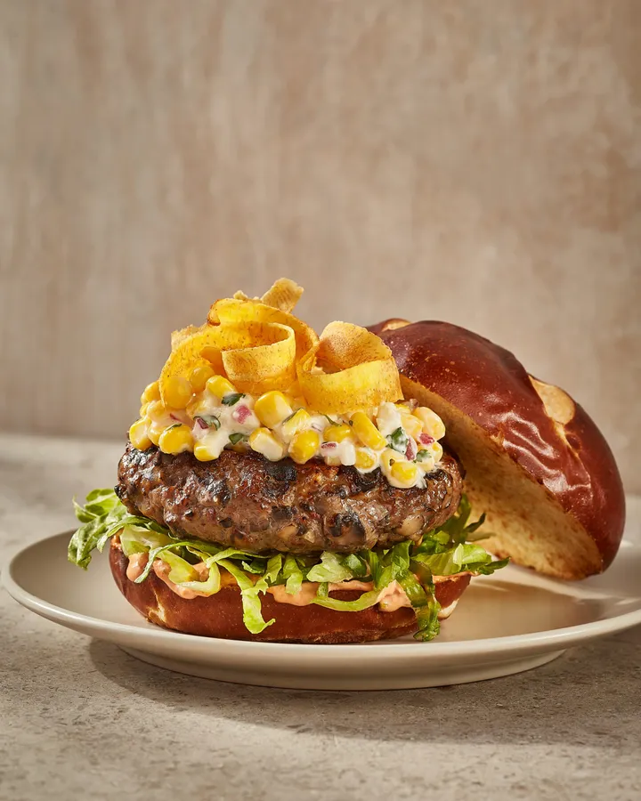 “Sokak Mısırlı Mantarlı Burger” başlıklı tarifin fotoğrafı (Mushroom Council)