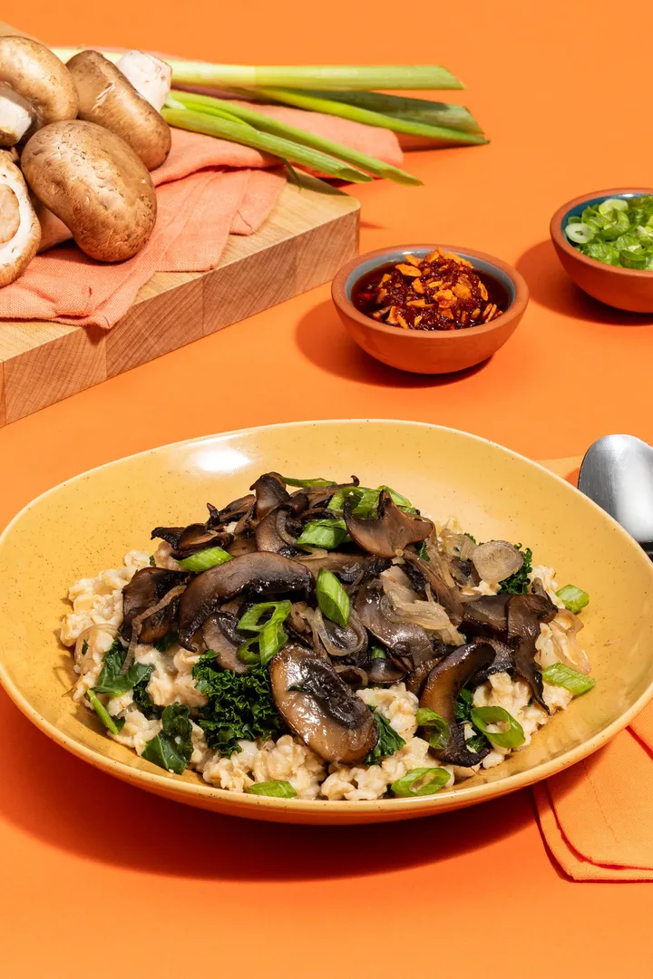 “Zencefilli Shiitake Sulu Pilavı” başlıklı tarife yakın bir yemeğin fotoğrafı (Mushroom Council)